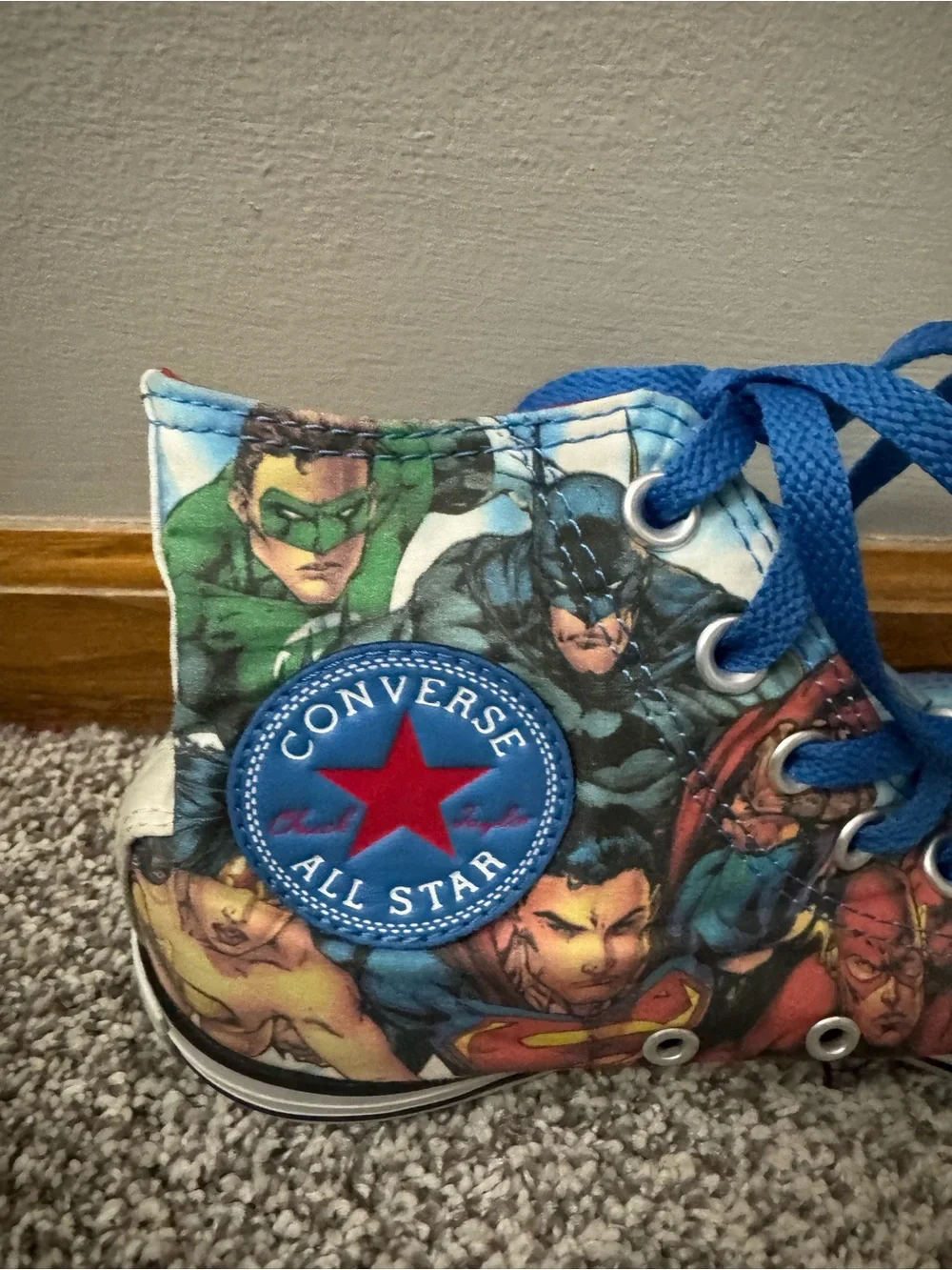 Men’s Converse High Top Sneaker - Blue Multicolor Marvel Superhero Print Size 5 - Picture 4 of 9